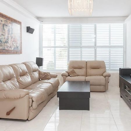 Vip Apartment Bat Yam Oda fotoğraf